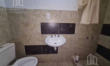 Oportunidad -Venta Edificio en block 8 dptos con local y cocheras - Alquilado Renta inmediata