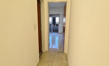 Oportunidad -Venta Edificio en block 8 dptos con local y cocheras - Alquilado Renta inmediata