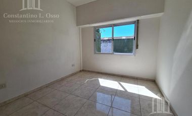 Oportunidad -Venta Edificio en block 8 dptos con local y cocheras - Alquilado Renta inmediata