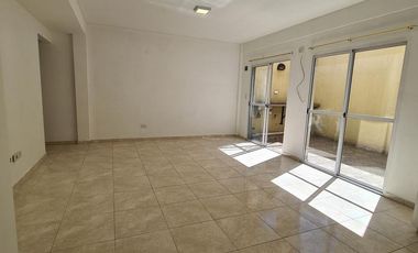 Oportunidad -Venta Edificio en block 8 dptos con local y cocheras - Alquilado Renta inmediata