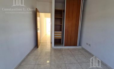 Oportunidad -Venta Edificio en block 8 dptos con local y cocheras - Alquilado Renta inmediata