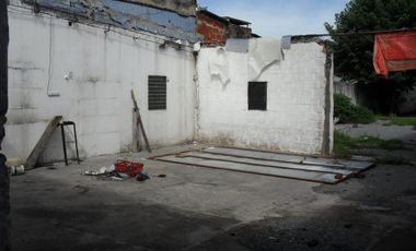LOCAL FRENTE A COTO TEMPERLEY. LOTE 8,66X50. TOTAL 440m2.-