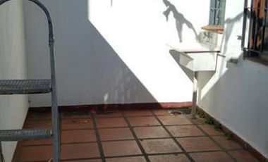 Lote con 2 propiedades en Temperley Este