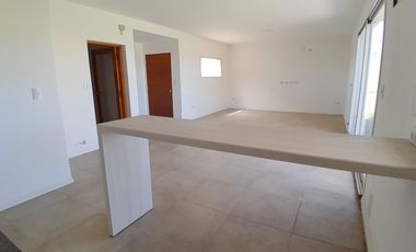 VENTA/PERMUTA - Casa - dos dormitorios - Pileta y jardín - Eco Pueblo, Alvear