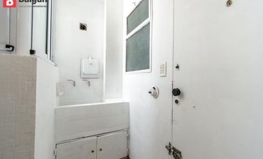 Departamento de 3 ambientes con dependencia en venta en Palermo