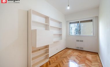Departamento de 3 ambientes con dependencia en venta en Palermo