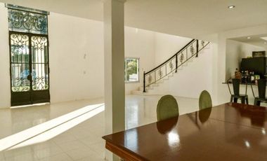 Casa 5 ambientes en venta en La Plata