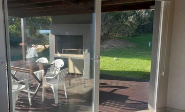 Casa en  venta en barrio Ecuestre, Costa Esmeralda