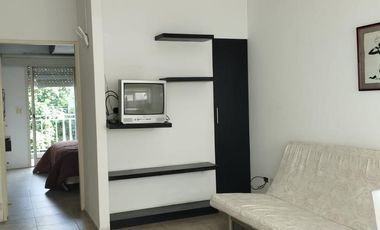 Departamento 2 Ambientes Amoblado y equipado. Expensas Incluidas. Cable y Wi Fi