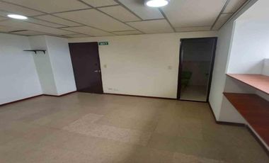 OFICINA EN ARRIENDO EN EL CENTRO/MANIZALES