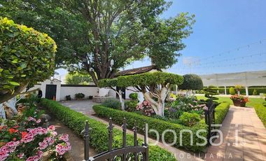 Hotel Boutique, Salón De Eventos y Restaurante en VENTA ubicado en Zona Centro