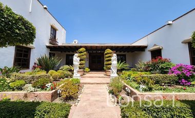 Hotel Boutique, Salón De Eventos y Restaurante en VENTA ubicado en Zona Centro