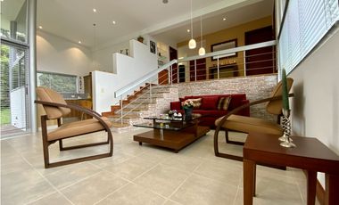 Venta Casa Campestre Parcelación A 5 Mins de Llanogrande