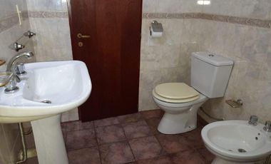 ¡DEPARTAMENTO EN SAN ISIDRO – EXCELENTE UBICACIÓN Y SIN EXPENSAS!