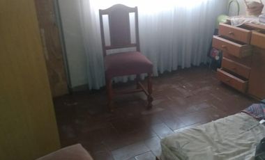 Casa de 4 ambientes con Local y Galpón