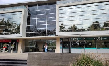 Venta Financiación Oficina - Edificio Polo Uno con Cochera / Pilar OPORTUNIDAD
