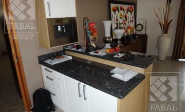 Casa venta barrio privado La Comarca, Centenario, 3 dormitorios, 3 baños, jardín y cochera