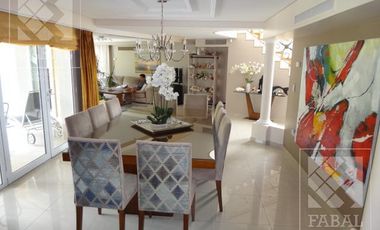 Casa venta barrio privado La Comarca, Centenario, 3 dormitorios, 3 baños, jardín y cochera