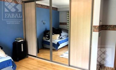 Casa venta barrio privado La Comarca, Centenario, 3 dormitorios, 3 baños, jardín y cochera