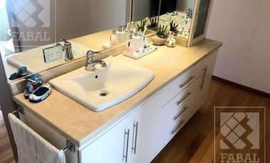 Casa venta barrio privado La Comarca, Centenario, 3 dormitorios, 3 baños, jardín y cochera