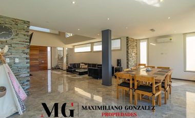 Casa en venta y alquiler, 5 ambientes - Terralagos, Canning
