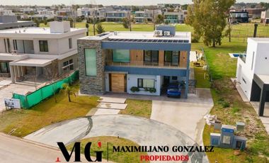 Casa en venta y alquiler, 5 ambientes - Terralagos, Canning