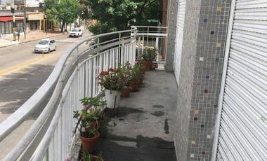 Importante Inmueble (Galpón, local y depto.) en excelente ubicación