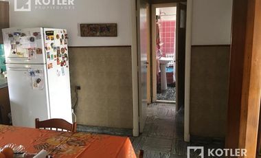 Importante Inmueble (Galpón, local y depto.) en excelente ubicación