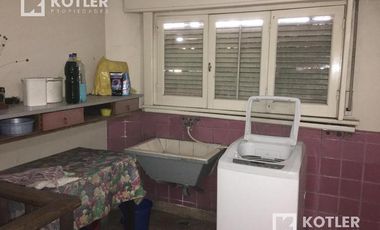 Importante Inmueble (Galpón, local y depto.) en excelente ubicación