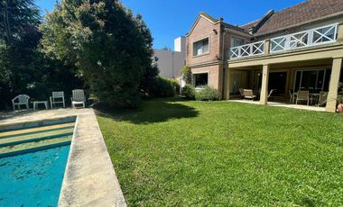 Casa en venta en barrio  Las Araucarias. Pilar