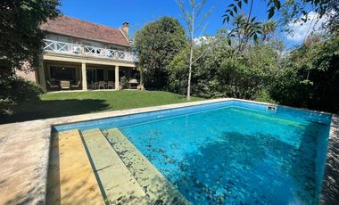 Casa en venta en barrio  Las Araucarias. Pilar
