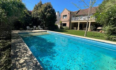 Casa en venta en barrio  Las Araucarias. Pilar