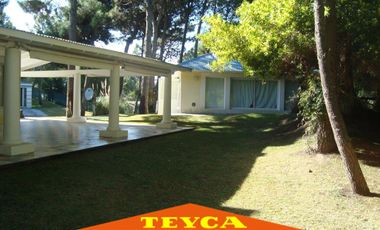 VENTA Casa de 4 ambiente. Barrio Cerrado Pinamar Chico