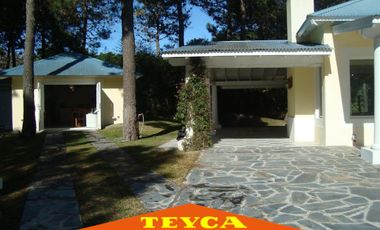 VENTA Casa de 4 ambiente. Barrio Cerrado Pinamar Chico