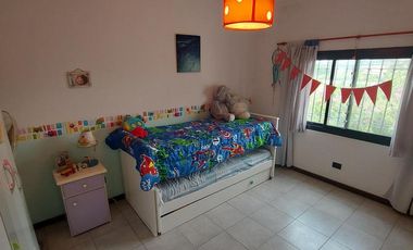 Casa en Acequias del Aire con 3 dormitorios y  pileta - Roldán