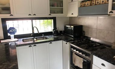 Casa en Acequias del Aire con 3 dormitorios y  pileta - Roldán