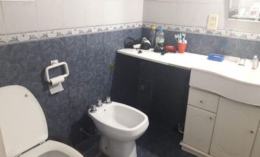 Casa 3 ambientes en venta en Quilmes Oeste