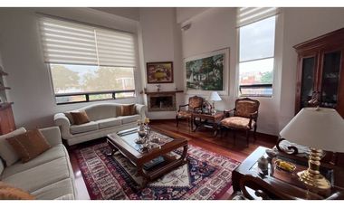 Rento   amplia casa campestre con ascensor.