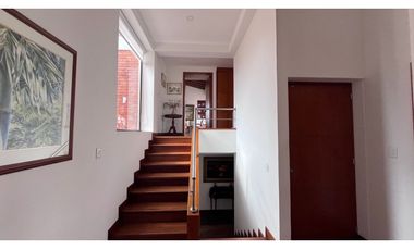 Rento   amplia casa campestre con ascensor.