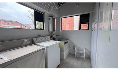 Rento   amplia casa campestre con ascensor.