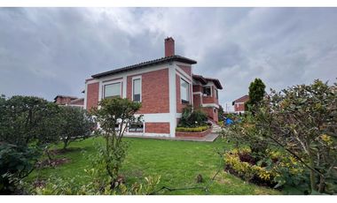 Rento   amplia casa campestre con ascensor.