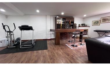 Rento   amplia casa campestre con ascensor.