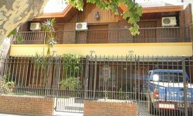 Casa de 4 dormitorios en Lomas de Zamora Oeste
