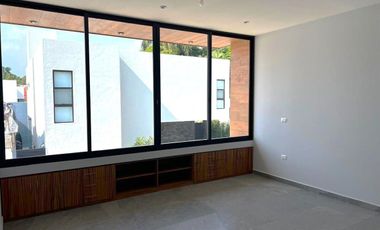 Casa en Fraccionamiento en Lomas de Cuernavaca, Temixco, Morelos CAEN-1082-Fr*