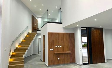 Casa en Fraccionamiento en Lomas de Cuernavaca, Temixco, Morelos CAEN-1082-Fr*