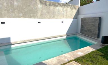Casa en Fraccionamiento en Lomas de Cuernavaca, Temixco, Morelos CAEN-1082-Fr*