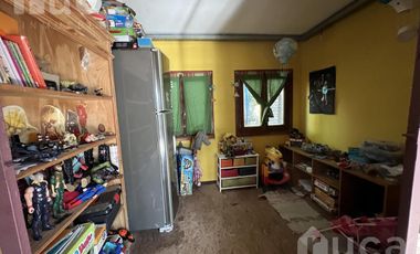 VENTA | ENCANTADORA CASA de Madera c/Jardin y Pileta | Barrio Las Glorias