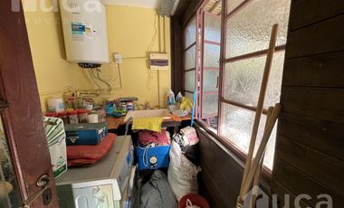 VENTA | ENCANTADORA CASA de Madera c/Jardin y Pileta | Barrio Las Glorias