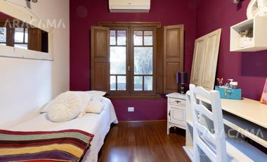 Casa de 5 ambientes en venta - Monte Grande