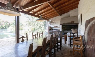 Casa de 5 ambientes en venta - Monte Grande
